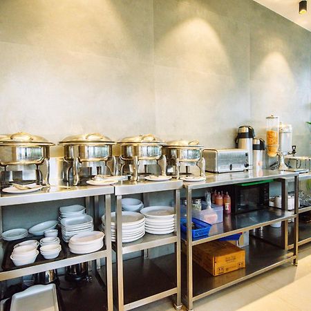 Hotel Skylink Hospitality Mahalaxmi Мумбаї Екстер'єр фото