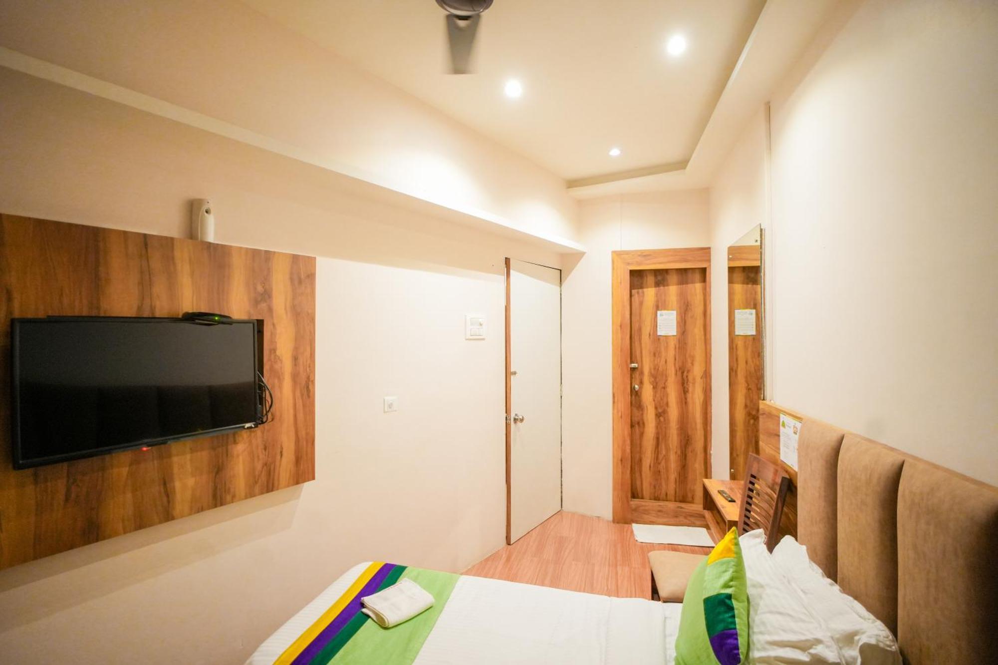 Hotel Skylink Hospitality Mahalaxmi Мумбаї Екстер'єр фото