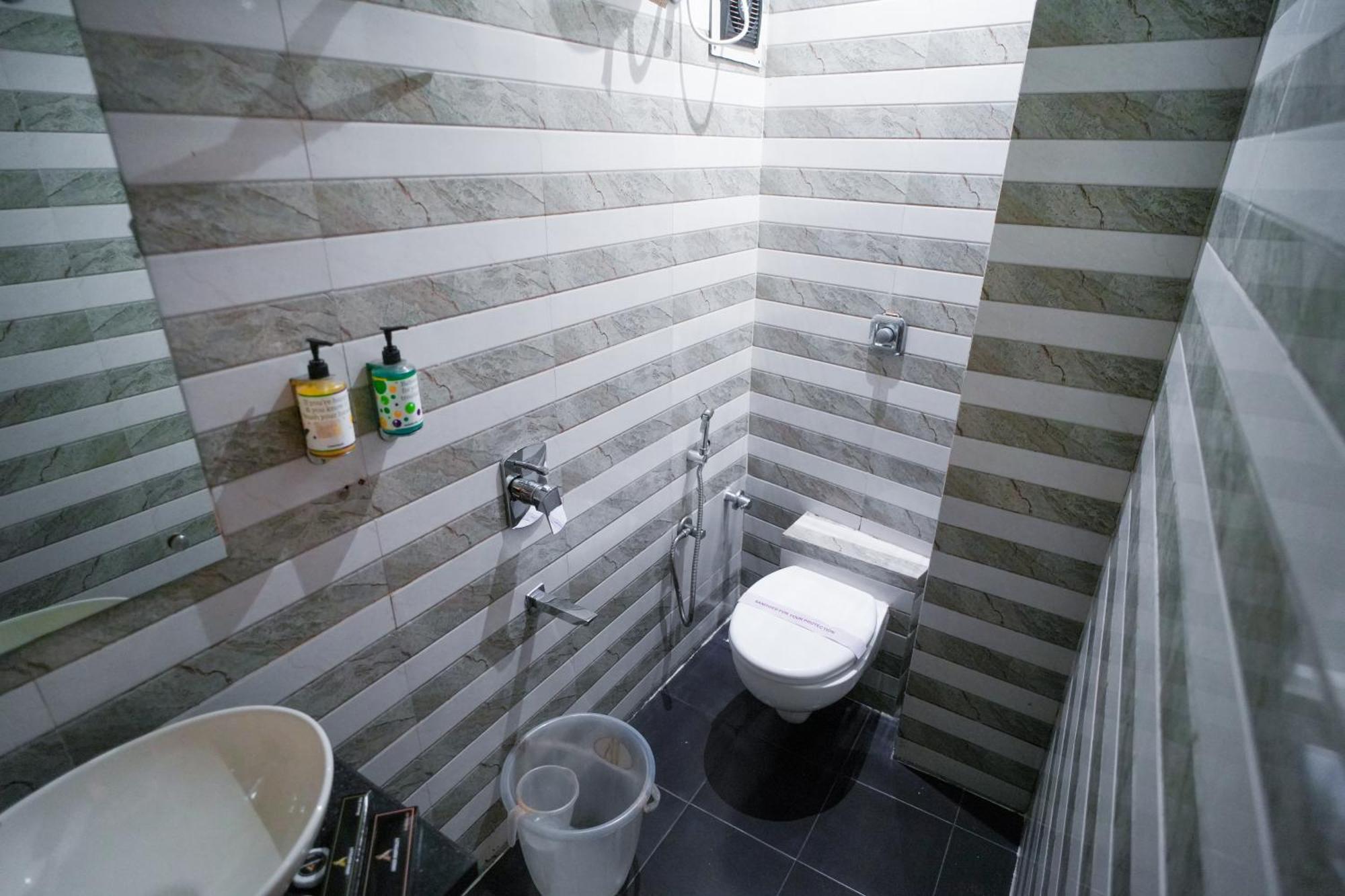 Hotel Skylink Hospitality Mahalaxmi Мумбаї Екстер'єр фото