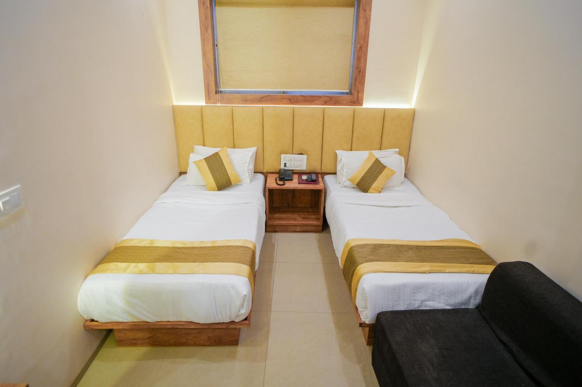 Hotel Skylink Hospitality Mahalaxmi Мумбаї Екстер'єр фото