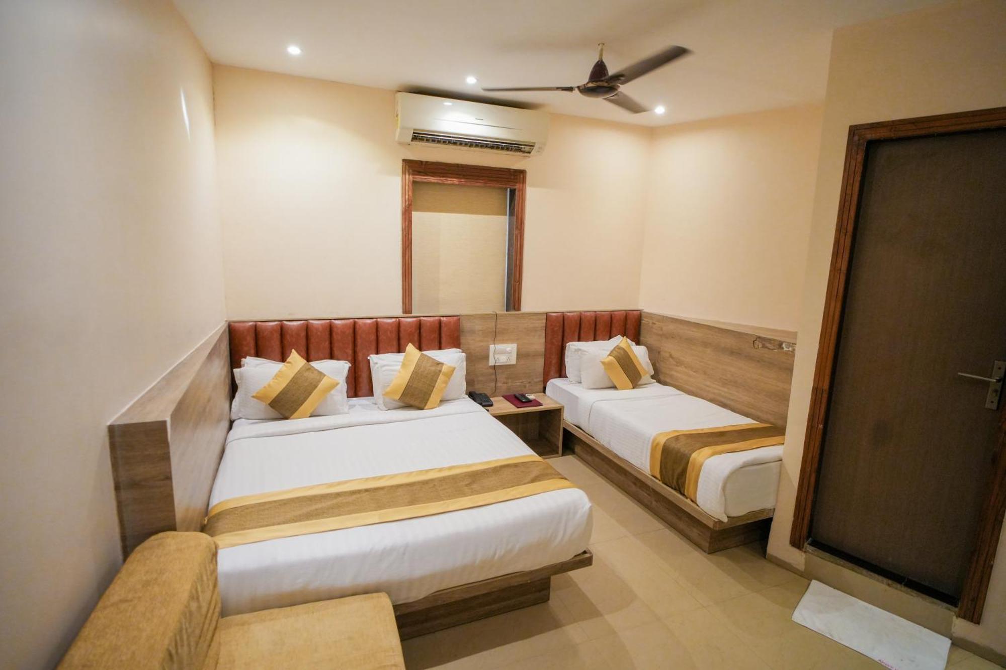 Hotel Skylink Hospitality Mahalaxmi Мумбаї Екстер'єр фото