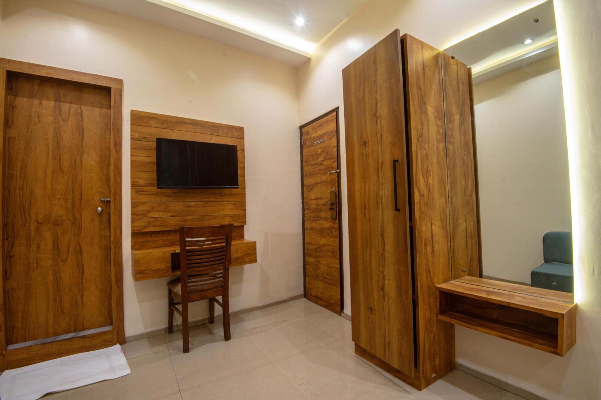 Hotel Skylink Hospitality Mahalaxmi Мумбаї Екстер'єр фото