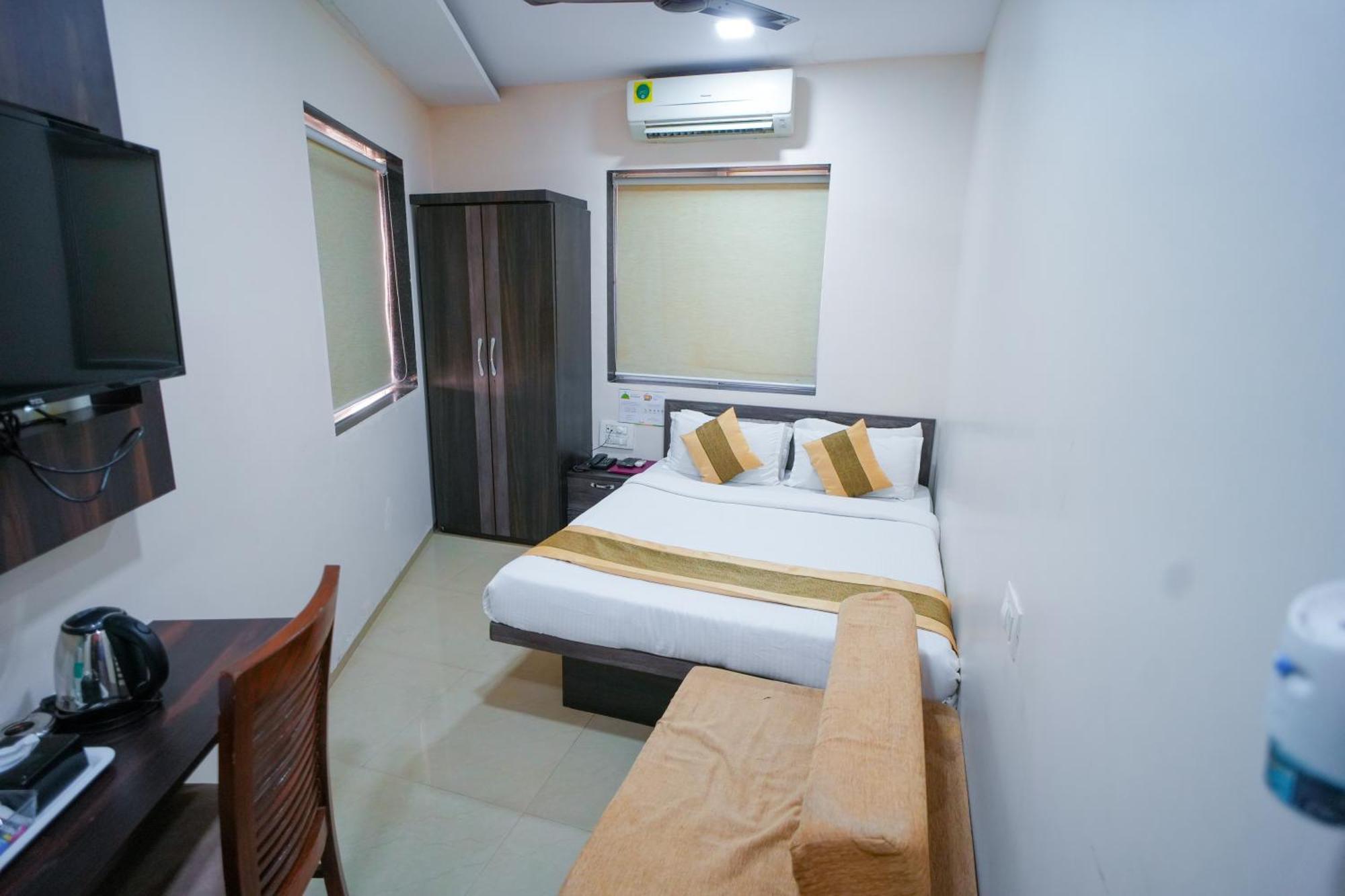 Hotel Skylink Hospitality Mahalaxmi Мумбаї Екстер'єр фото