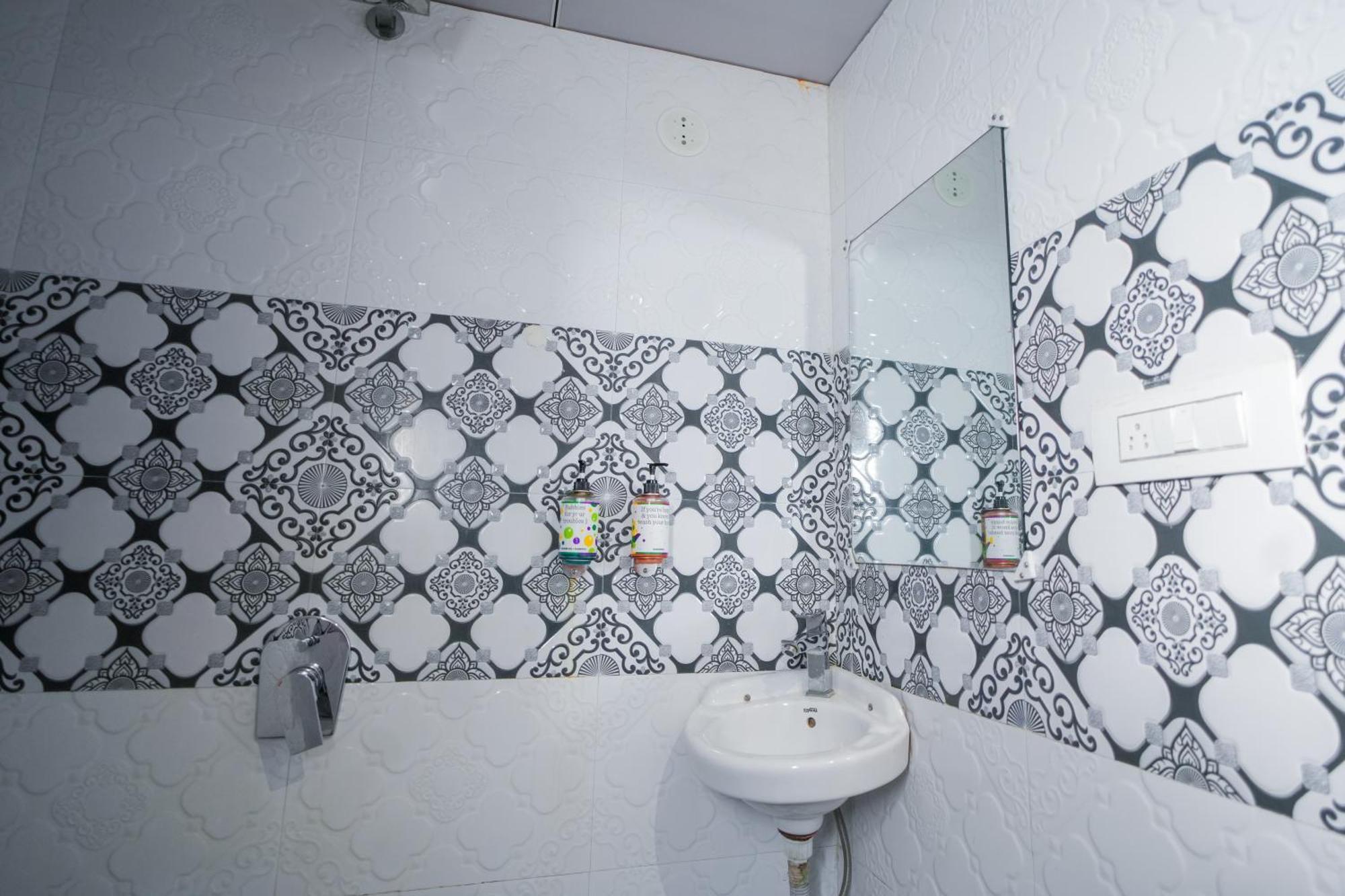 Hotel Skylink Hospitality Mahalaxmi Мумбаї Екстер'єр фото